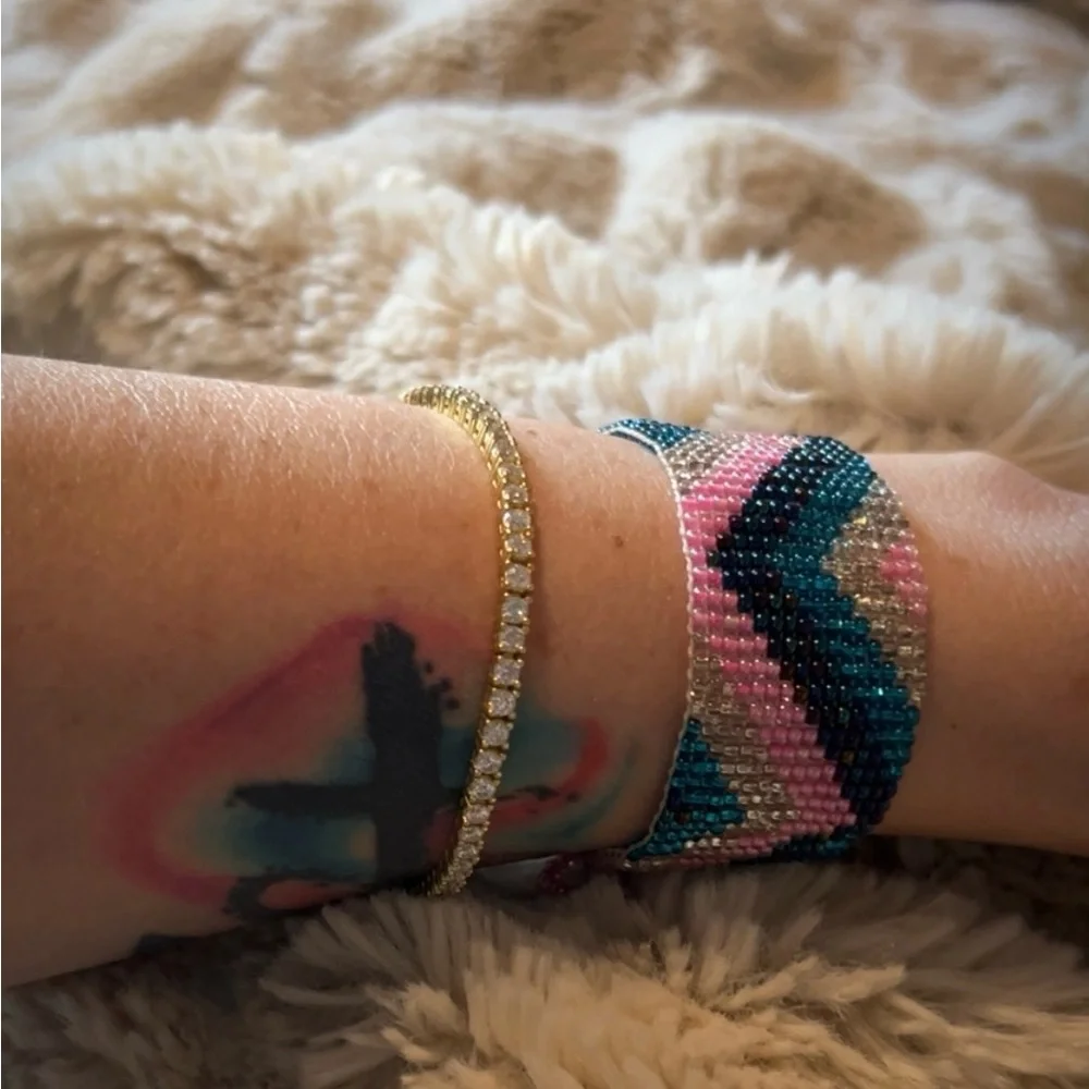 Women’s Multicolor Beaded Bracelet - Picture 2 of 6